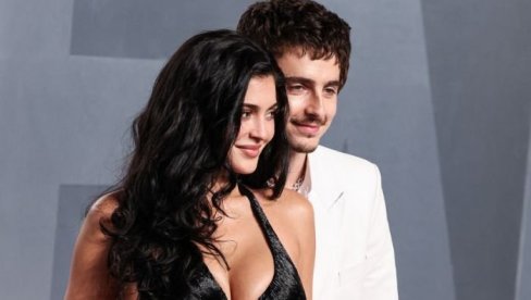 OVAKO IZGLEDA PUTOVANJE NAJPOZNATIJEG PARA NA SVETU: Timoti Šalame i Kajli pokazali kako se teše posle neslavne dodele Oskara