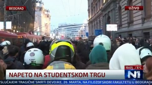 ĐOKIĆEVCI ŽELE DA SECIRAJU SRBE U ŽUTOJ KUĆI: Blokaderi teroristi skandiraju UČK (VIDEO)