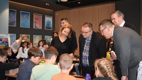 УСПЕХ НЕГОТИНСКИХ ОСНОВАЦА: Победници у програмирању уз помоћ микробит уређаја