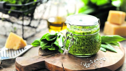 I HRANA I LEK Sremuš: "Čisti krv", jača srce i ceo organizam, napravite salatu i - izlečite se