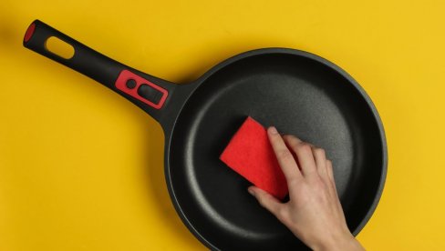 VAŽNO JE ZNATI DA GA NE BISTE OŠTETILI: Evo kako da očistite teflonski tiganj