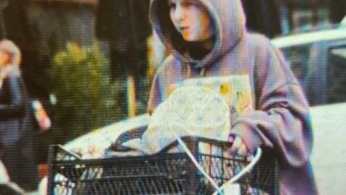 BOŽE NAS SAČUVAJ: Blokaderi napravili užas u Rektoratu, iznose prepune kutije, kese i dušeke (FOTO)