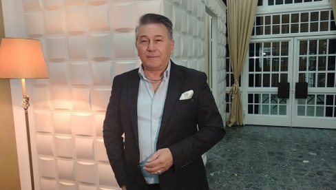 PREPOZNAĆE SE ISKRENA EMOCIJA: Halid Muslimović vidno uzbuđen pred veliki koncert, pa poručio da ovde neće stati (FOTO)