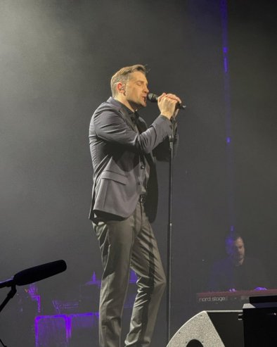 NA KONCERTU PREMIJERA NOVE PESME DA NEKO PITA: Mirza Selimović održao drugi solistički nastup u Plavoj dvorani (FOTO)