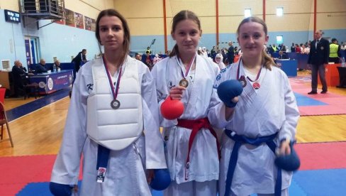 ЋУПРИЈСКИ КАРАТИСТИ БРИЉИРАЛИ У ЧАЧКУ: Обезбедили  пласман за Првенство Србије (ФОТО)