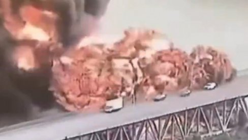 EKSPLODIRALA CISTERNA, IMA MRTVIH: Snimljen momenat stravičnog praska, požar buknuo u sekundi (VIDEO)