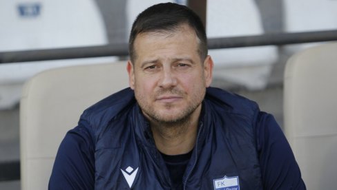 ЛАЛАТОВИЋ ОПЕТ У НИШУ: Бивши тренер Радничког дочекан овацијама са трибина Чаира (ВИДЕО)