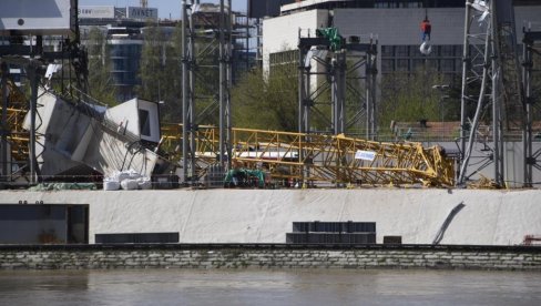 НАСТРАДАО КИНЕСКИ ДРЖАВЉАНИН: Пао кран на градилишту код Бранковог моста