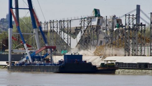 ОГЛАСИЛО СЕ МИНИСТАРСТВО ГРАЂЕВИНАРСТВА: Код Бранковог моста погинуо кинески држављанин, изражавамо саучешће