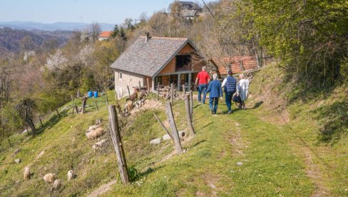 У ДОЊОЈ БОРИНИ ПОДНО ГУЧЕВА: Превентивни прегледи старијих мештана