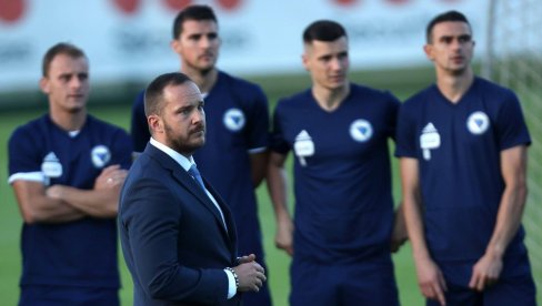 SRBI IZBAČENI IZ REPREZENTACIJE BOSNE! Zbog himne "Bože pravde" ostao bez Mundijala, oglasio se i Vico Zeljković