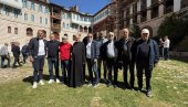 ЖАР ДУХОВНИ ЦАРСКЕ, СРПСКЕ ЛАВРЕ ЗА НЕЗАБОРАВ: Верници из Србије у Хиландару у сусрет Васкрсу