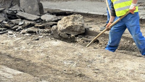 Обуставља се саобраћај у две београдске улице: Једна је у центру града, а мењају се и трасе градског превоза