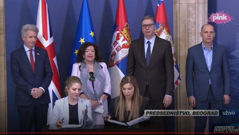 ВЕЛИКИ ДАН ЗА НАШУ ЗЕМЉУ: Потписан уговор између РФЗО и AstraZenece о новим иновативним лековима