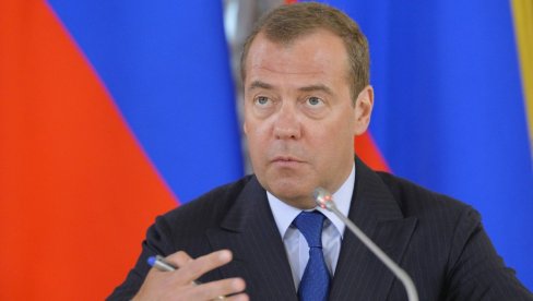 ZELENSKOM JOŠ SAMO OSTAJE DA IZGRADI PANTEON HITLERU Medvedev opleo o ukrajinskom predsedniku