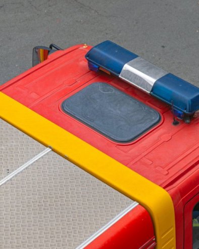 Зубар погинуо у пожару: Није успео да изађе кроз прозор због решетки