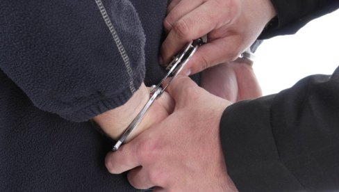UHAPŠEN MENADŽER PUMPE U ZEMUNU: Tereti se za proneveru 7 miliona dinara i 28.000 evra