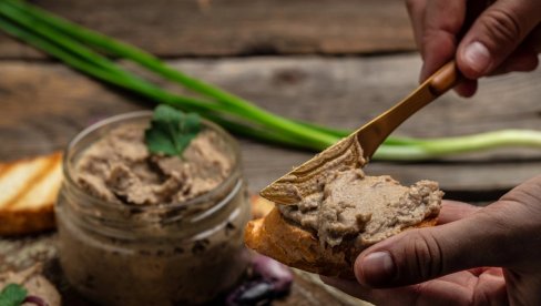 PREDLOG ZA ZDRAV DORUČAK: Namaz od pasulja