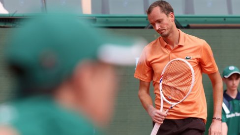 НЕЗАПАМЋЕНА БРУКА У МОНТЕ КАРЛУ! Ево шта је урадио Данил Медведев након шамара о коме бруји тениски свет