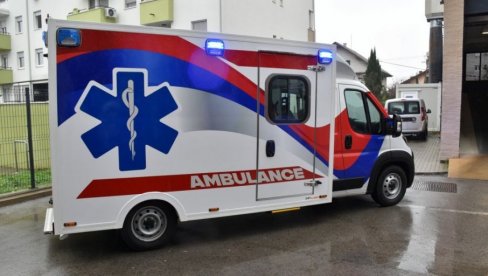 ПОВРЕЂЕНЕ ДВЕ ОСОБЕ: Тешка саобраћајна несрећа на Иришком венцу