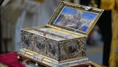 POJAS BOGORODICE MEĐU SRBIMA: Jedna od najvrednijih hrišćanskih relikvija na Spasovdan u Beogradu (FOTO)