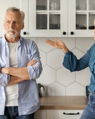 ŠTA JE SIVI RAZVOD? Kad brak posle 50. doživi krah