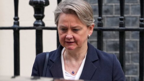 НЕ ПЛАЋАТИ ПРОЛАЗ КРОЗ ОРМУЗ Блам британске министарске спољних послова - Заборавила да су Британци то исто радили - само са туђим пролазима