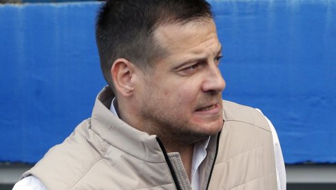 Lalatović prvi put digao glas od dolaska u Novi Pazar: Evo šta je rekao o petardi i porazu! Navijači mu odmah odgovorili!