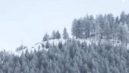 KOMŠIJE DOČEKUJU "BELI VASKRS": Nestvarni prizori, umesto zelenila sneg zavejao preko metar (VIDEO)