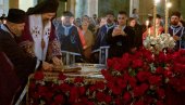 У ХРАМУ СВЕТОГ САВЕ: На Велики петак изнета плаштаница
