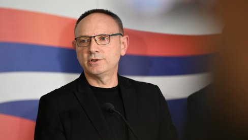 ОБРАТИО СЕ ДИРЕКТОР ПОЛИЦИЈЕ: На Славији и број грађана који нису део протеста