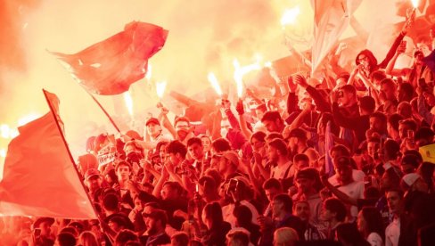 Šok na kultnom stadionu, navijačica u suzama i zemlja na nogama: Prišao mi je, osetila sam...