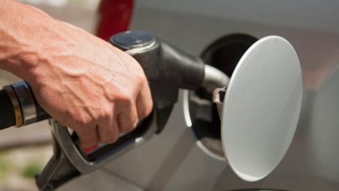 DIREKTNO KOD MAJSTORA: Evo gde završava višak goriva koji ste sipali u rezervoar