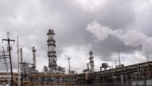 Amerika odobrila još mesec dana prodaje ruske nafte: Evo koje tri zemlje su izuzete