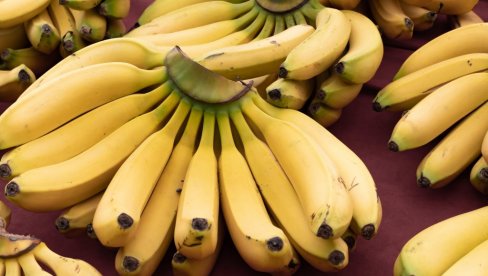 KAKO BANANE UTIČU NA KRVNI PRITISAK: Kalijum može da pomogne srcu, ali za neke ljude nosi rizik
