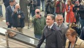 Nikola Selaković stigao na ročište: Šaka blokadera nije mogla da nadjača podršku ministru (FOTO/VIDEO)