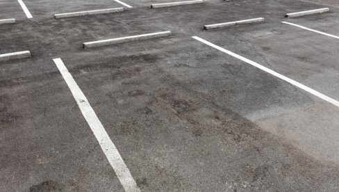 U GROCKOJ NOVIH 40 PARKING-MESTA : Za uređenje parkirališta u Hajduk Veljkovoj ulici izdvojeno 15 miliona dinara