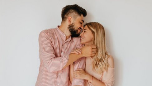 Савршена и кад има мане? Ових 7 описа показују да је мушкарац заљубљен до ушију