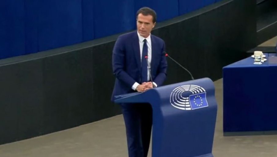 Ово је блокадерски миљеник Сандро Гоци: Увек и искључиво их подржавају лобисти за независно Косово (ФОТО)