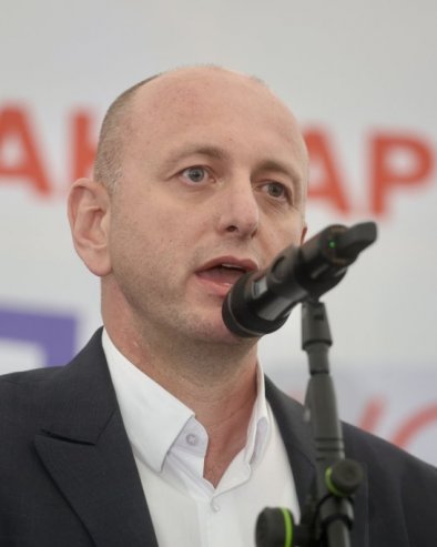 Zabili smo nož u leđa bratskoj Srbiji Knežević: Vreme je da Crna Gora povuče priznanje lažne države i spere sramotu sa sebe