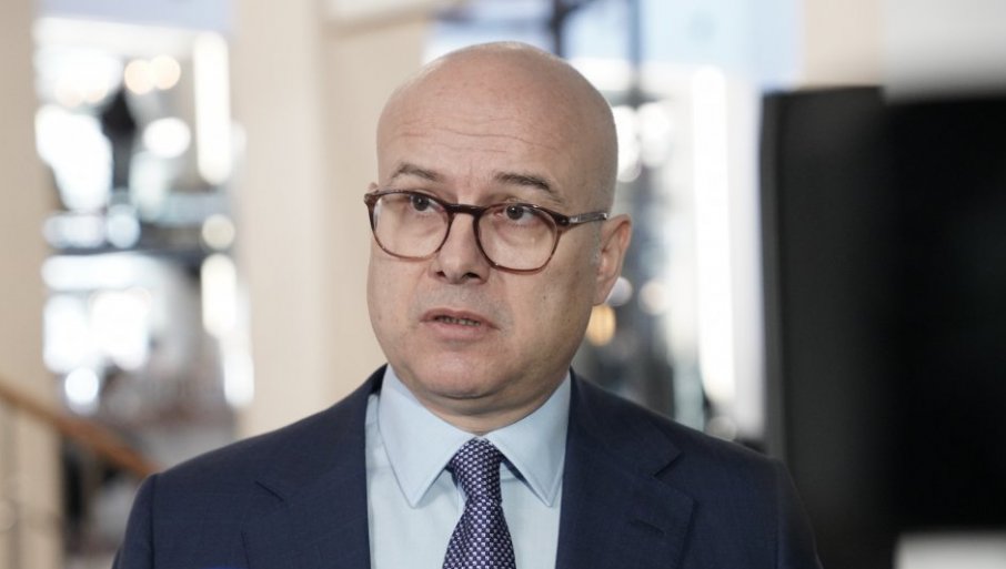 СНС ЈЕ СПРЕМНА ДА ПРЕИСПИТА ПОНАШАЊЕ СВАКОГА Вучевић има јасну поруку