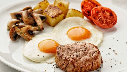 Lekari jednoglasni: Evo koliko proteina žene treba da unose svaki dan