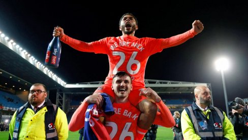 Звезда Челсија их води у историју! Конвентри након 25 година у Премијер лиги