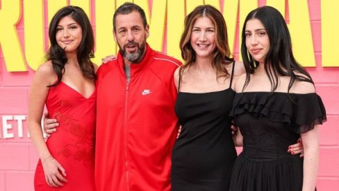 Jede ostatke hrane, kupuje nameštaj na buvljaku, a "težak" je milione dolara: Način života prebogatog holivudskog glumca iznenađuje mnoge