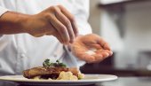 Да ли солите јело на почетку или на крају кувања? Кувари имају јасан одговор