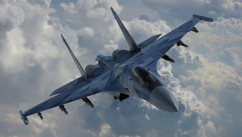 РУСКИ ЗВЕР УЛЕТЕЛА ДУБОКО ИЗА ЛИНИЈЕ! Су-35 ПРОБИО украјинску одбрану: Тестирао ПВО и СЕЈАО СТРАХ!