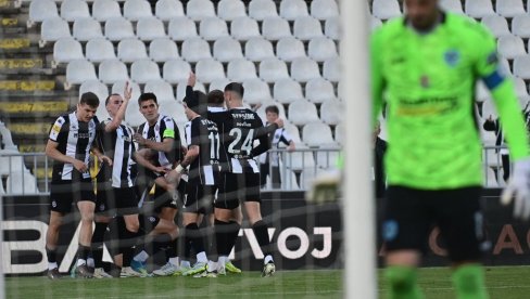 Partizan drugi u Superligi Srbije: Crno-beli posle preokreta pobedili Železničar i pretekli Vojvodinu (foto/video)