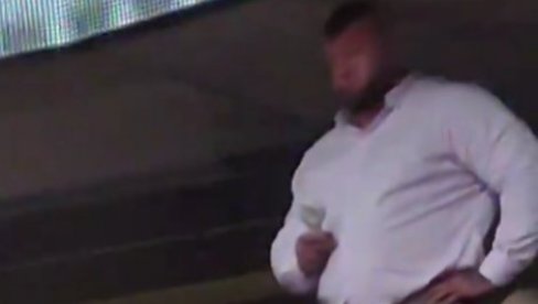 Svi su ostali zatečeni! Šta to radi brat Nikole Jokića usred meča (VIDEO)