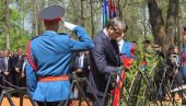 Vučić u Donjoj Gradini: U toku parastos i pomen svim žrtvama Jasenovca (FOTO)
