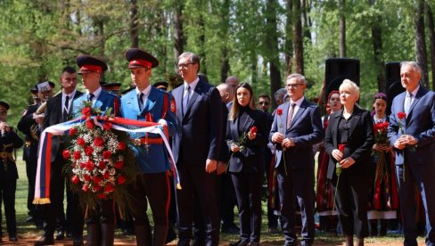 Слободарски народи морају да се боре за истину Вучић у Доњој Градини: Ревизија историје не само у Хрватској, већ и у добром делу света